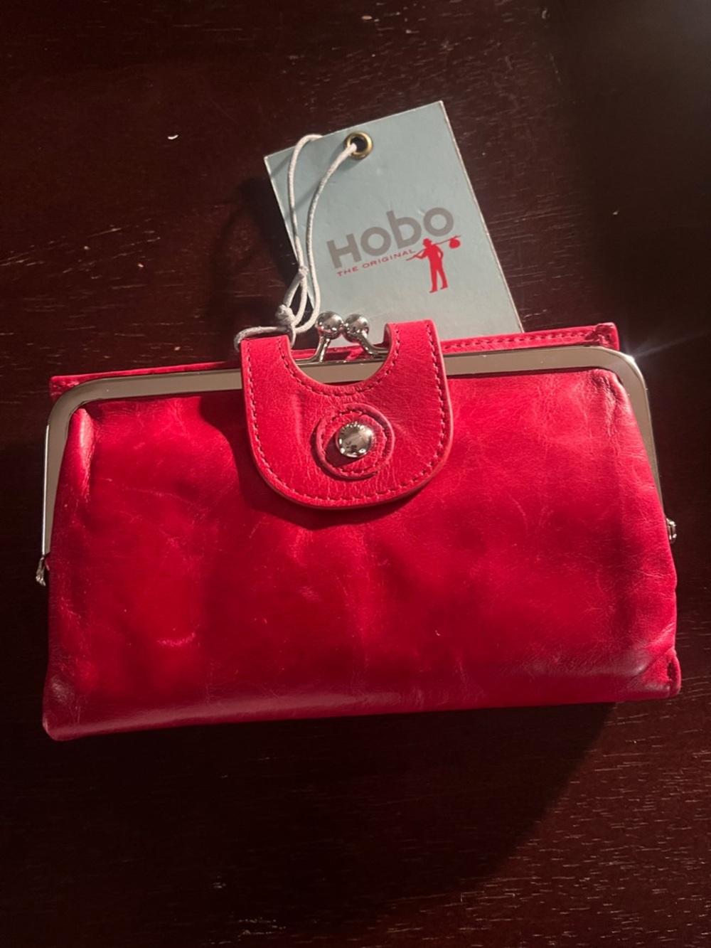 🎉 1 HOUR SALE🎉 NEW Hobo Alice Red/Garnet 100% Leather-One Size Clasp Card Wallet